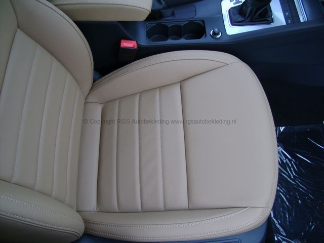 Skoda Octavia 2013 Dakota Naturbraun RGS Autobekleding (4)