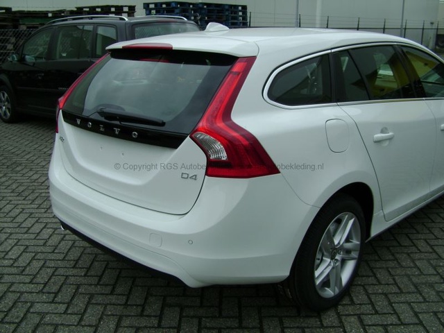 Volvo V60 2013 RGS 000-1097 R-design (2)