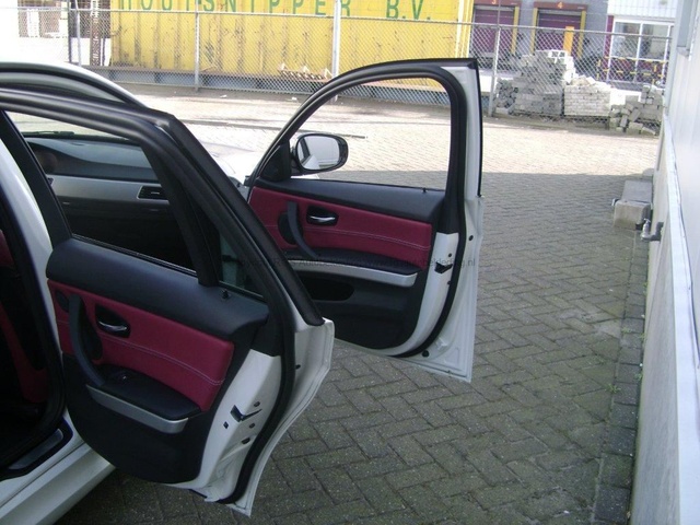 BMW 3-serie E91 2011 Handmade 014 Burgundy RGS Autobekleding